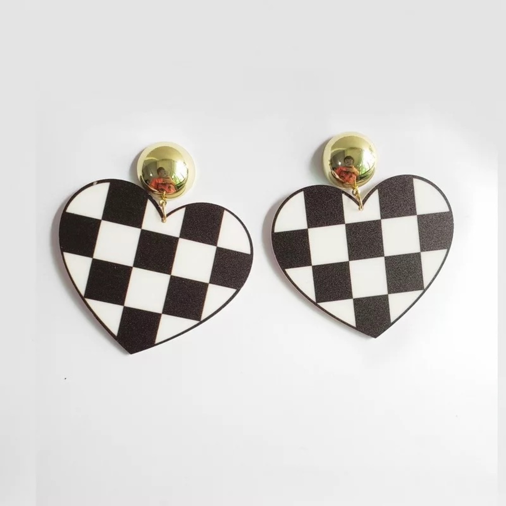 🖤SALE🖤Acrylic Ska Hearts Earrings